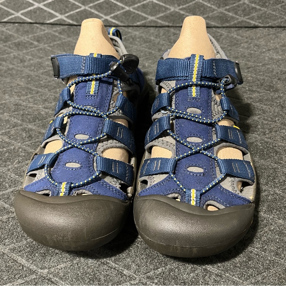 kEEN Women’s sandals